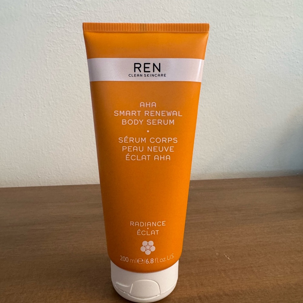 REN AHA Smart Renewal Body Serum 200 ml - Picture 3 of 4
